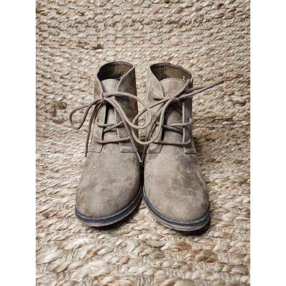 Mia Shawna Womens Size 6 M Taupe Sage Suede Heel Lace Up Fashion Ankle Boots - Picture 3 of 10
